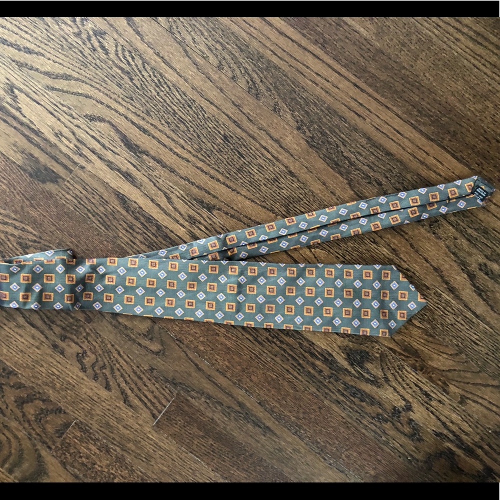 Jos A. Bank silk tie